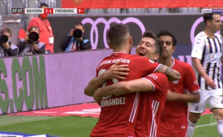 Passe décisive et doublé : Lewandowski est partout contre Fribourg