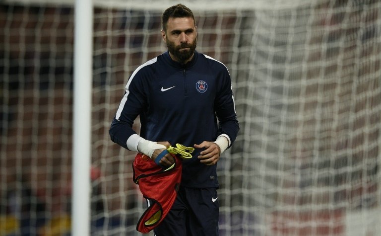 'I would consider any offer' - Sirigu open to PSG exit