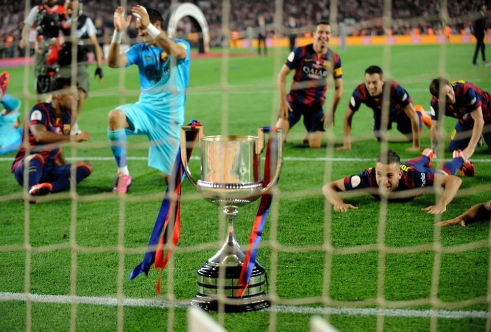 Le trophée de la Coupe du Roi, remportée par le FC Barcelone, le 30 mai 2015 au Camp Nou. AFP