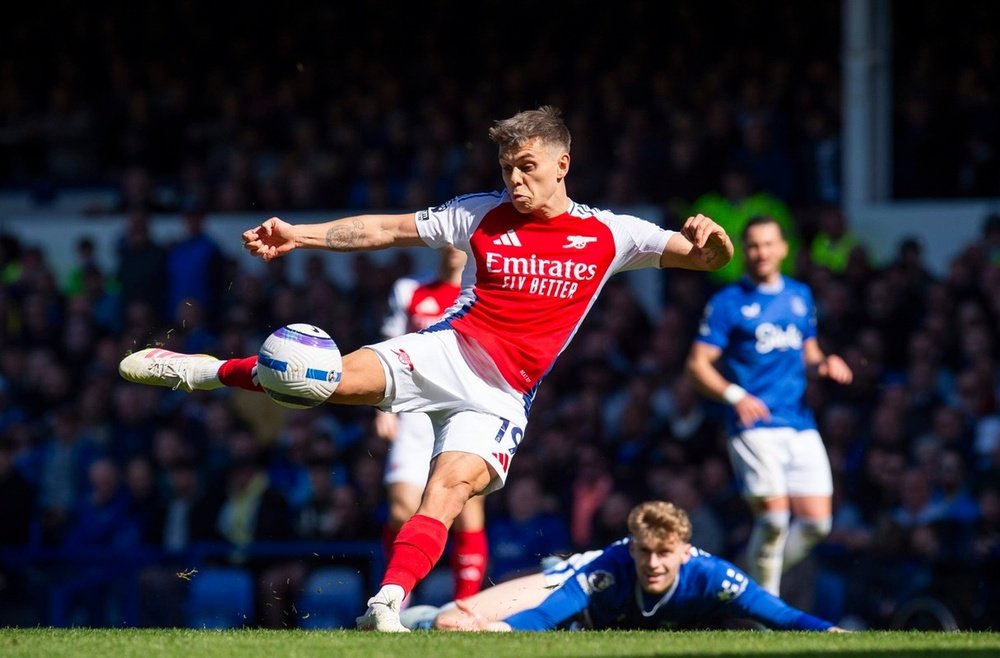Saturday's draw leaves Arsenal further behind in the title race. EFE