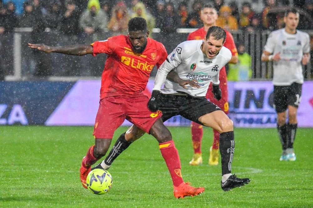 Umtiti ya se entrenó con normalidad. EFE