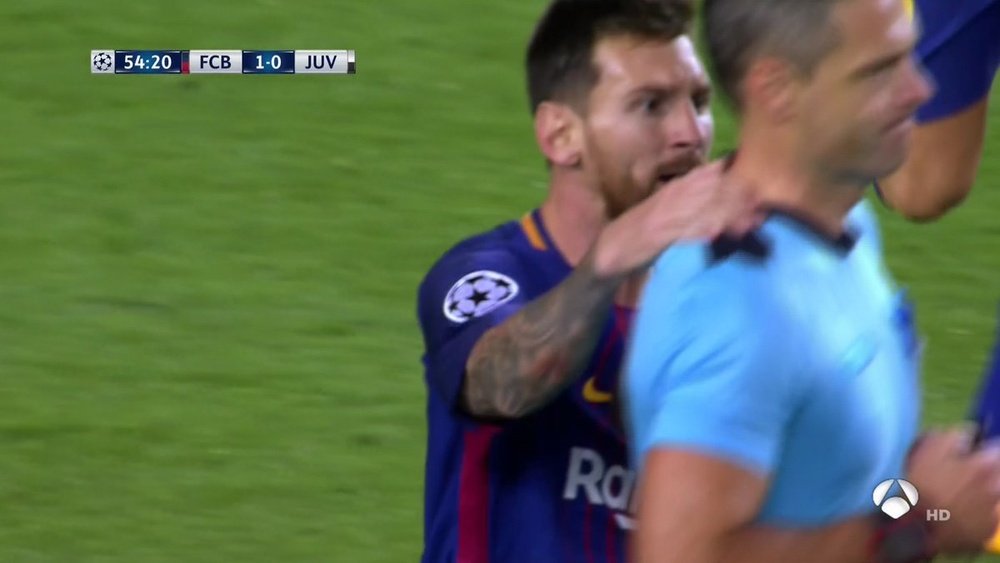 Messi a seulement reçu un carton jaune. Antena3