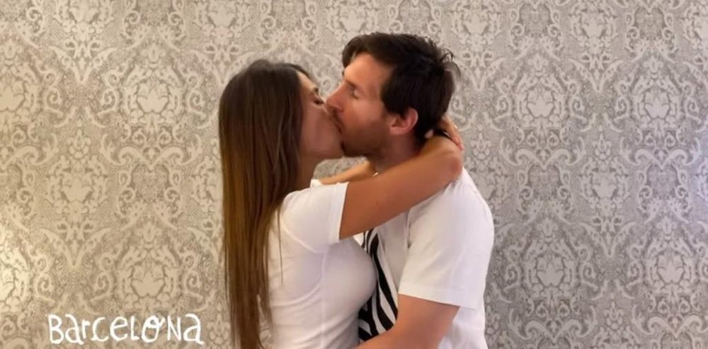 Le baiser langoureux de Messi à Antonella qui est devenu viral. Capture/Youtube