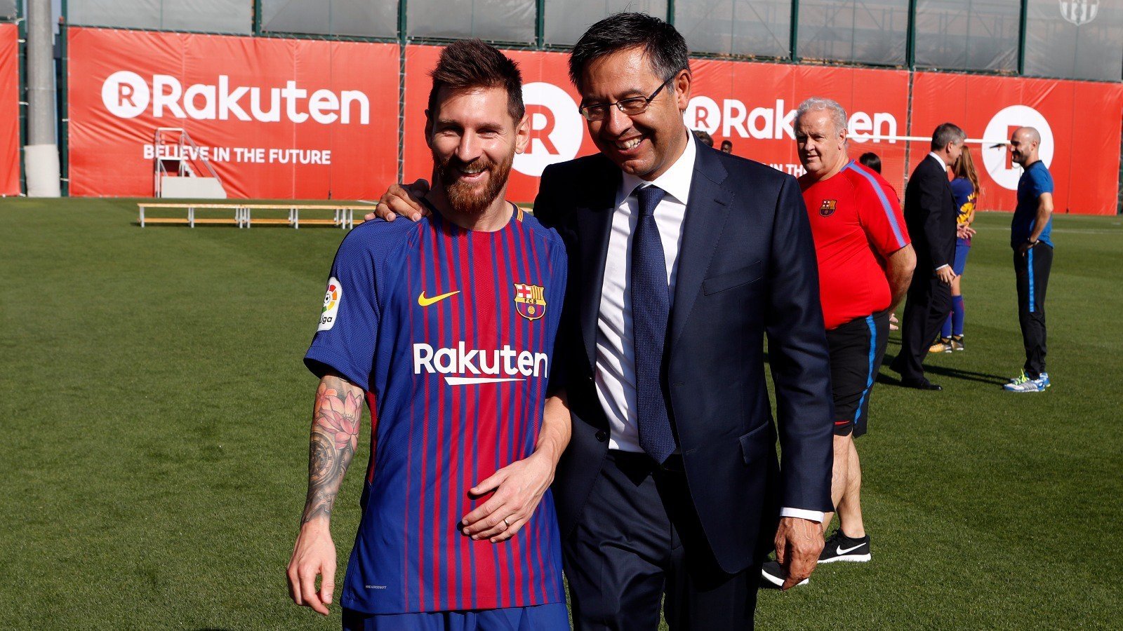 El Barcelona espera poder renovar a Messi antes de fin de año. FCBarcelona
