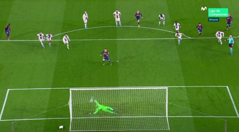 Messi opened scoring after Kurzawa fouled De Jong. Screenshot/MovistarLigadeCampeones