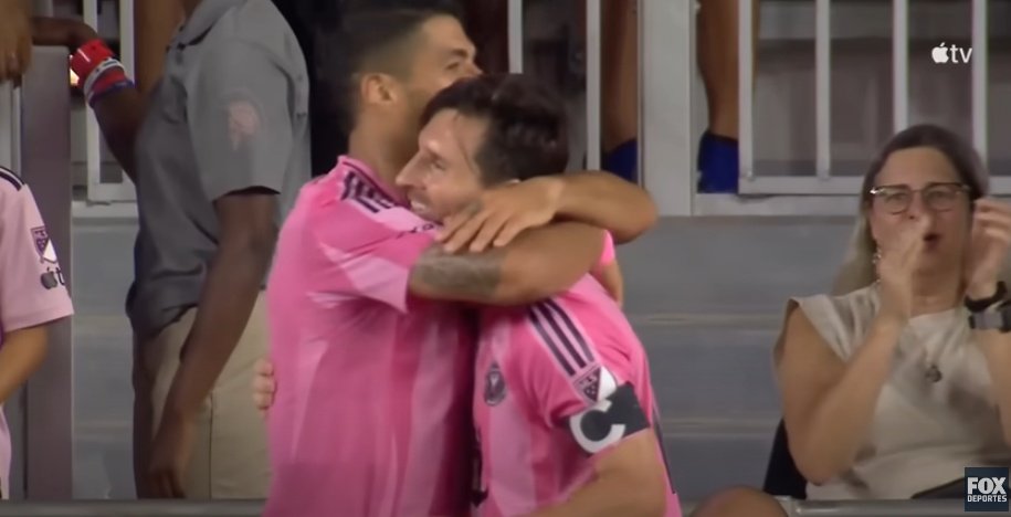 Messi et Suárez régalent. Captura/Fox