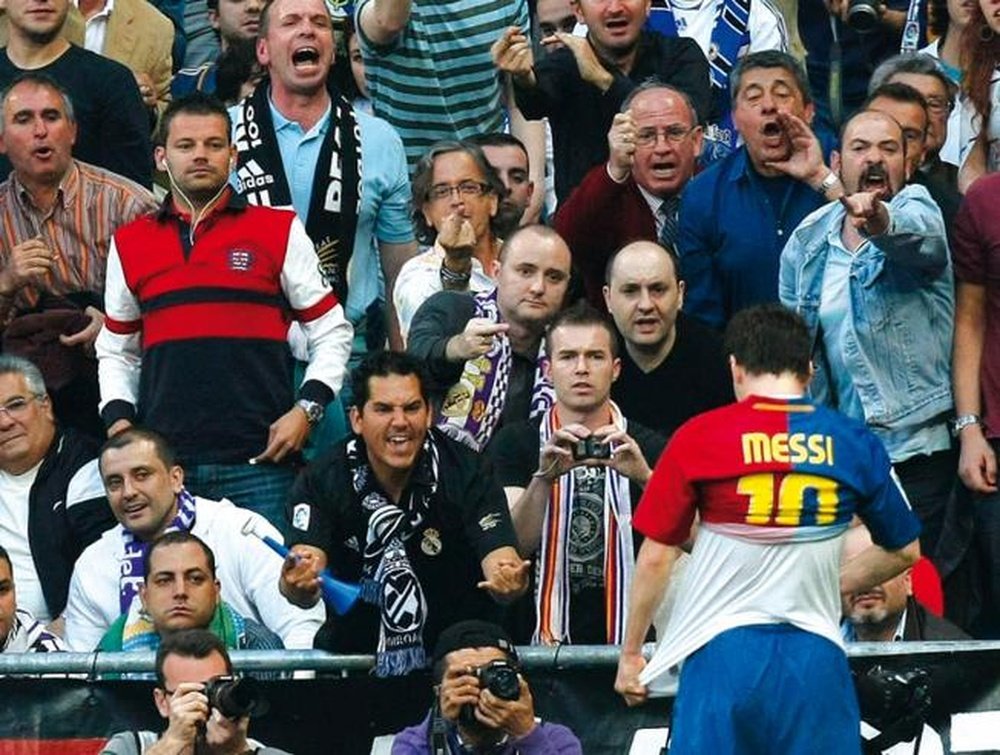 Leo Messi fête l'un des 6 buts du 2-6 au Bernabéu. EFE