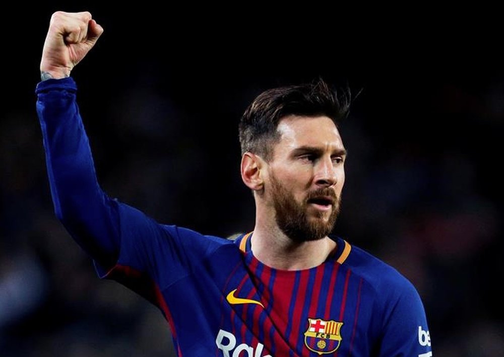 Messi scored three goals in Barcelona's victory. EFE
