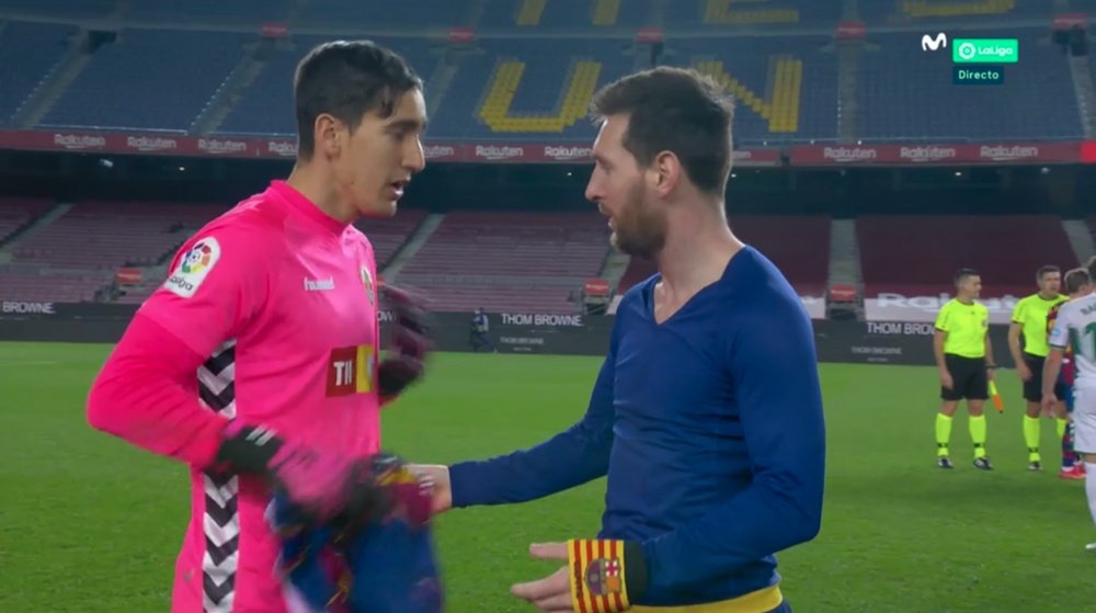 La sorpresa de Badía cuando Messi le pidió su camiseta. Captura/MovistarLaLiga