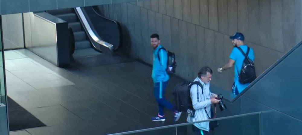 Messi et les siens ont été bien accueillis à Madrid. Capture/Youtube