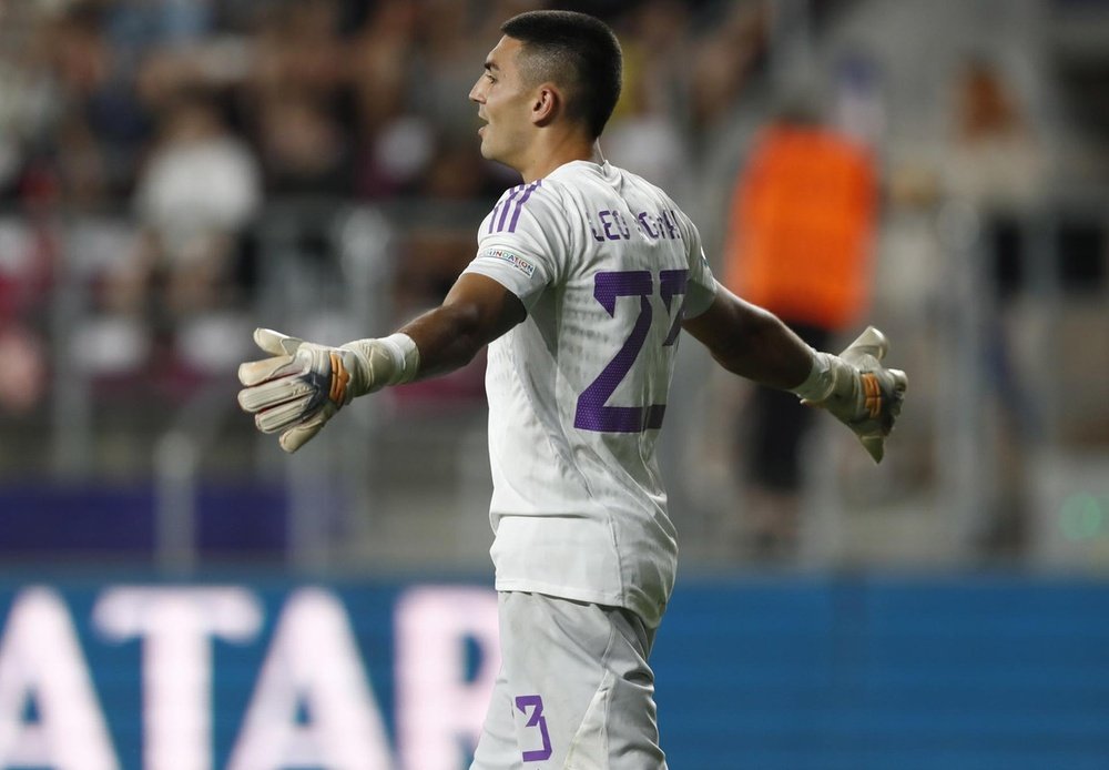 Leo Román fue el último en debutar. EFE/Robert Ghement