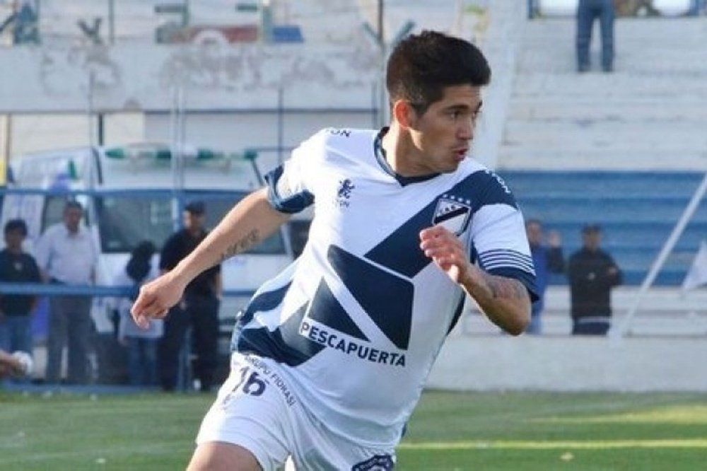 Leonardo Marinucci, en un partido con Guillermo Brown. CieloSports