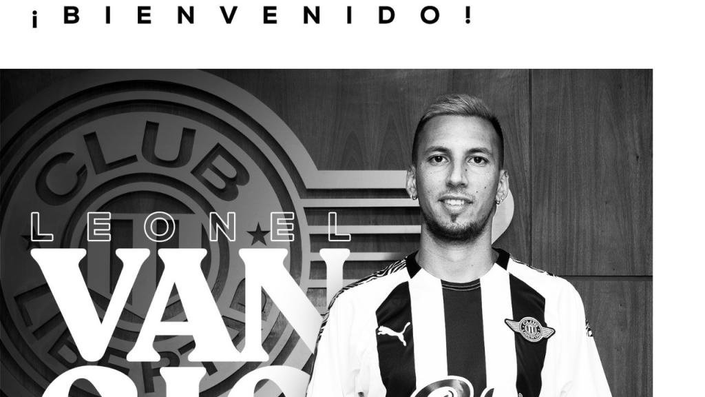 Leonel Vangioni jugó en el AC Milan en la temporada 2016-17. Twitter/ClubLibertad