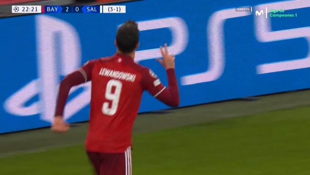 Lewandowski bags 11 minute hat-trick