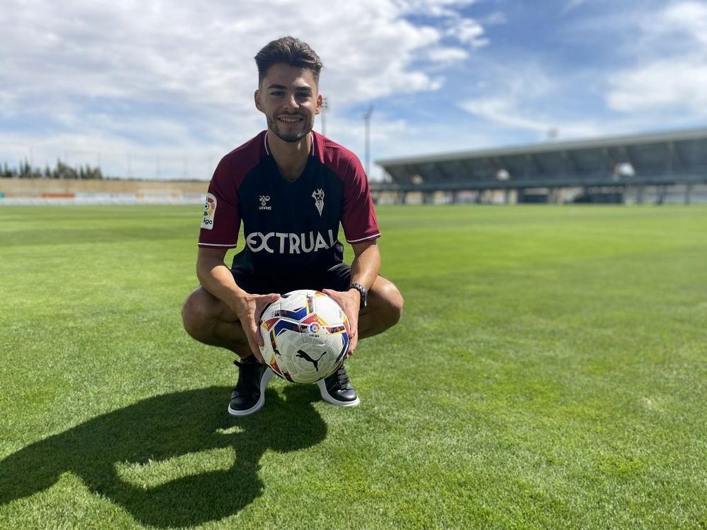 El extremo jugó la pasada temporada en el Lleida. Twitter/AlbaceteBPSAD