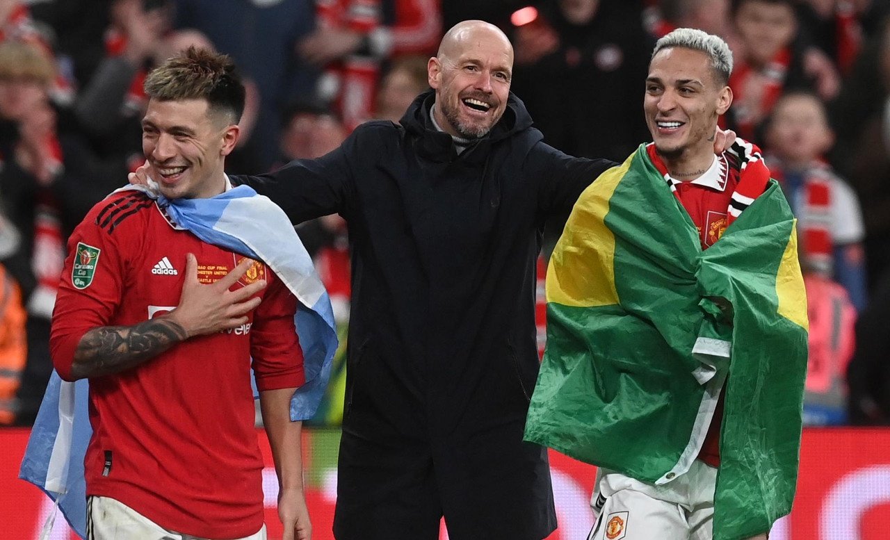 Ten Hag spoke about the atmosphere they are expecting against Liverpool. EFE