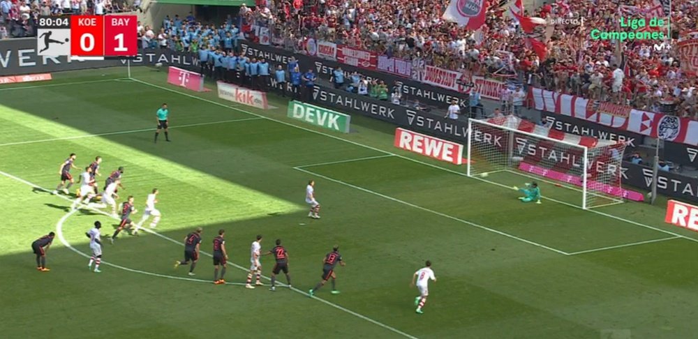 Ljubicic equalises from the spot against Bayern. Screenshot/Movistar