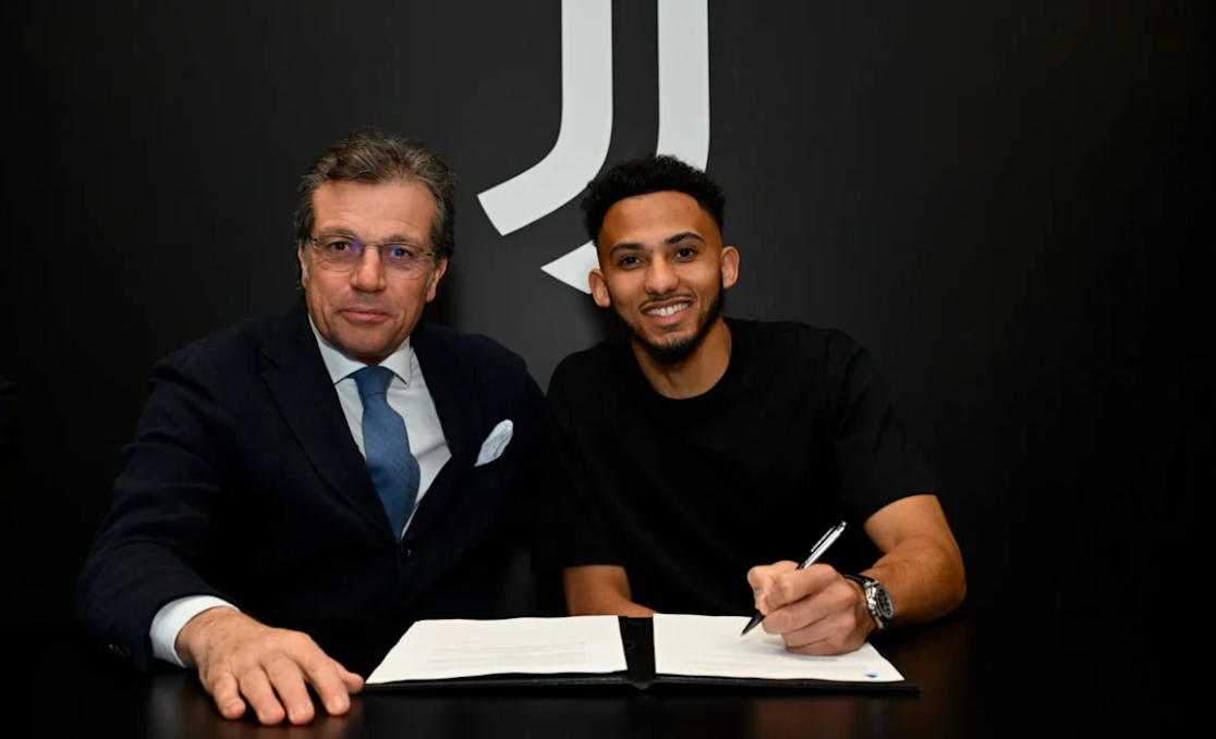 Lloyd Kelly lands on loan at Juventus from Newcastle