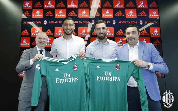 AC Milan sign Antonio Donnarumma