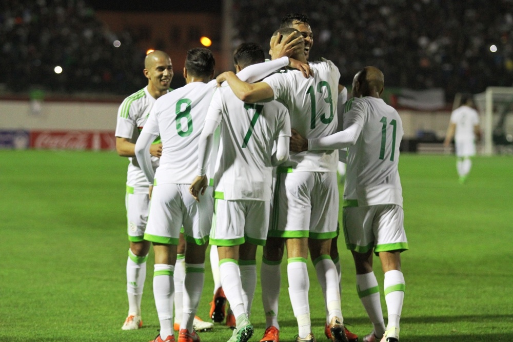 Saphir Taider ha marcado todo un golazo para Argelia. FAF