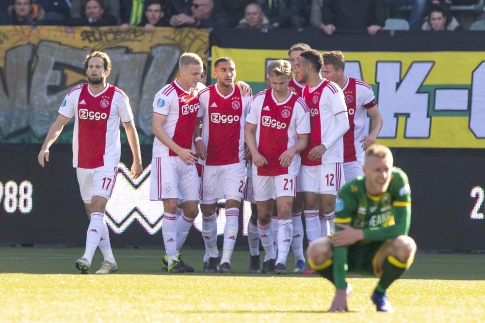 El Ajax vapuleó al ADO Den Haag pese a empezar perdiendo. Twitter/AFCAjax