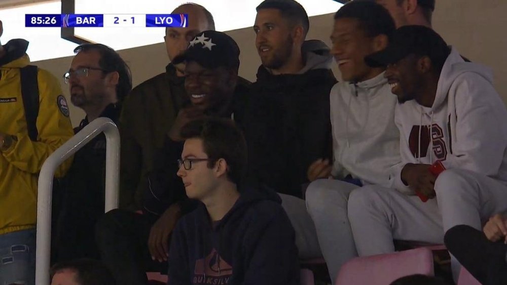 Dembélé et Todibo, en tribunes pour assister au Barça-Lyon. RMCSport