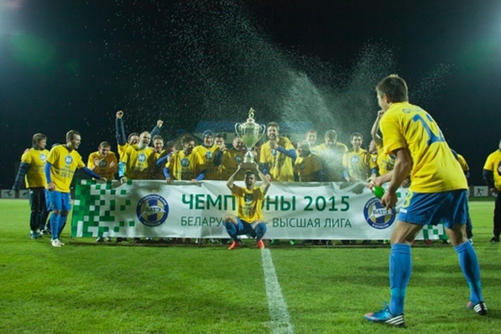 Los futbolistas del BATE Borisov celebran su recién conquistada Liga Bielorrusa. FCBate