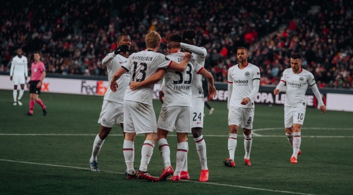 Salzburg 2-2 Eintracht Frankfurt (3-6 agg): Silva double secures Basel clash