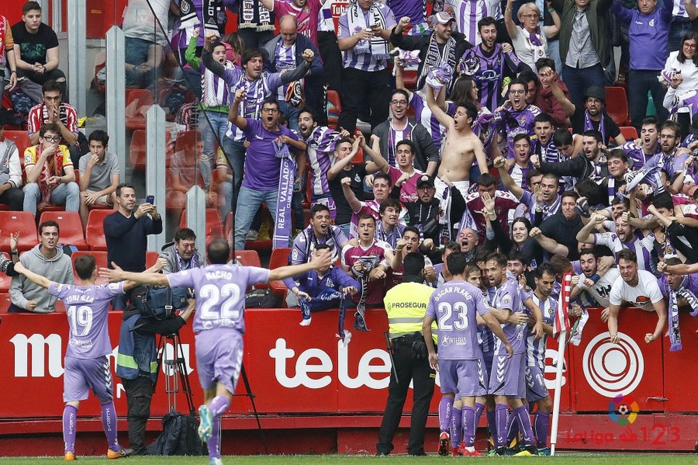 El Valladolid vapuleó en los primeros 45 minutos de nuevo al Sporting. LaLiga