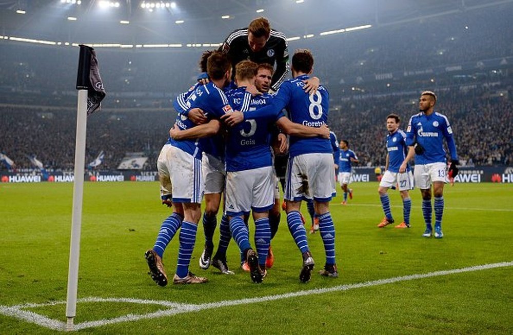 Los futbolistas del Schalke celebran un tanto. Twitter
