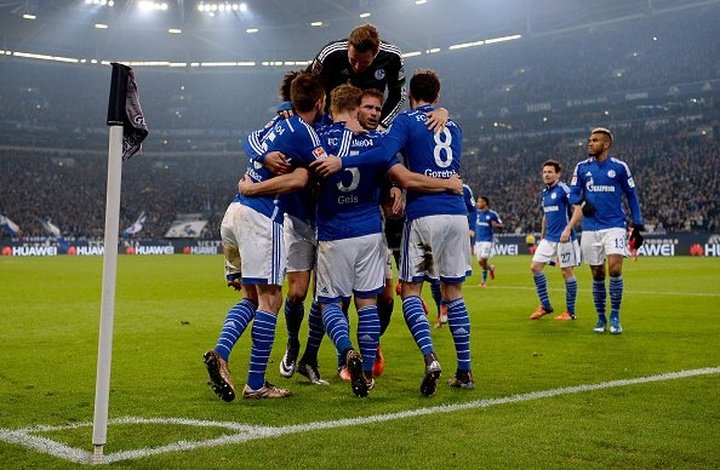 El Schalke se reencuentra con la victoria el día que Huntelaar llegó a los 300 goles