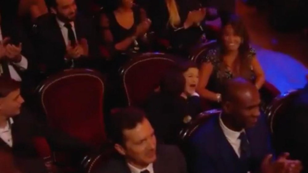 Messi remporte le Ballon d'Or, et Mateo mord l'oreille de son frère. Capture/GOL