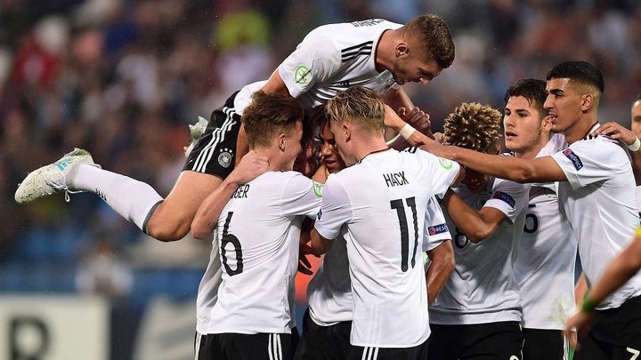 Alemania destroza a Bulgaria y apura sus opciones de clasificación