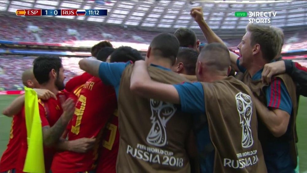 Asesnsio's free-kick bounced in off the heel of Ignashevich. Screenshot/DIRECTVSPORTS