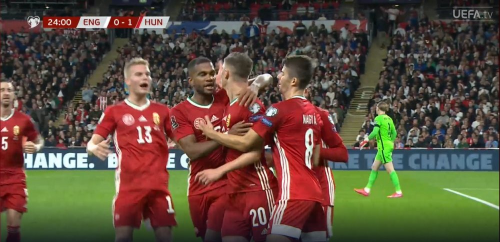 Los jugadores de Hungría celebran el gol contra Inglaterra. Captura/UEFA TV