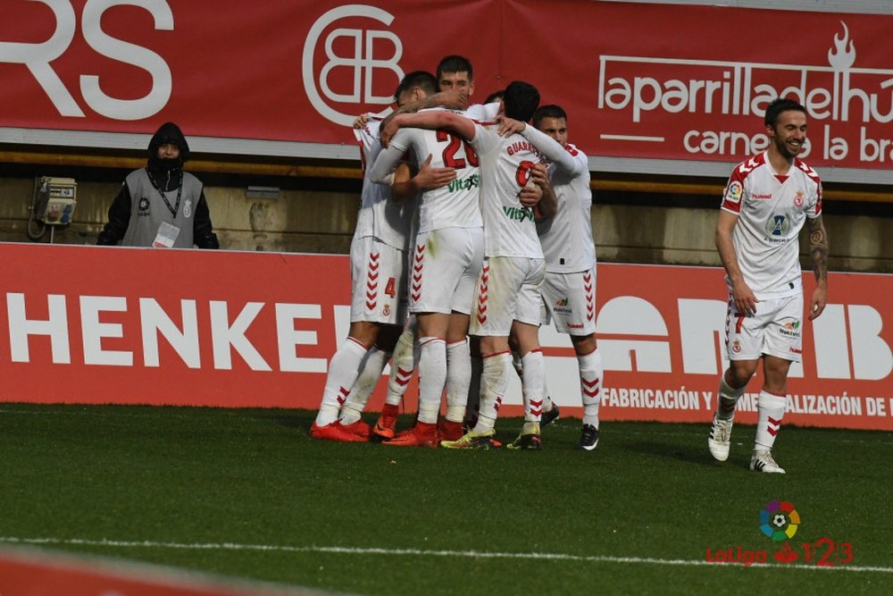 Los jugadores de la Cultural Leonesa celebran uno de los tantos anotados ante el Reus. LaLiga