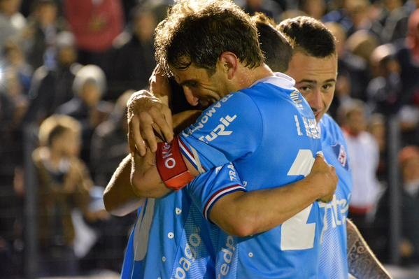 Nacional supera con dos puntos a Peñarol y es el líder uruguayo