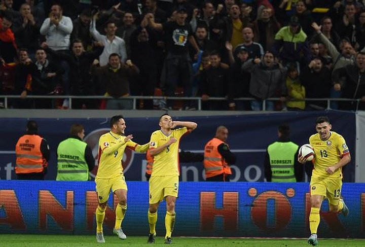 Rumanía se clasifica para la Eurocopa tras golear a las Islas Feroe