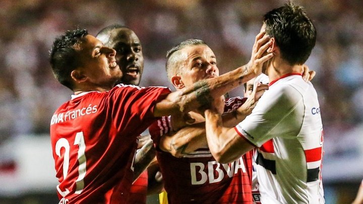 Fea trifulca entre los jugadores de Sao Paulo y River
