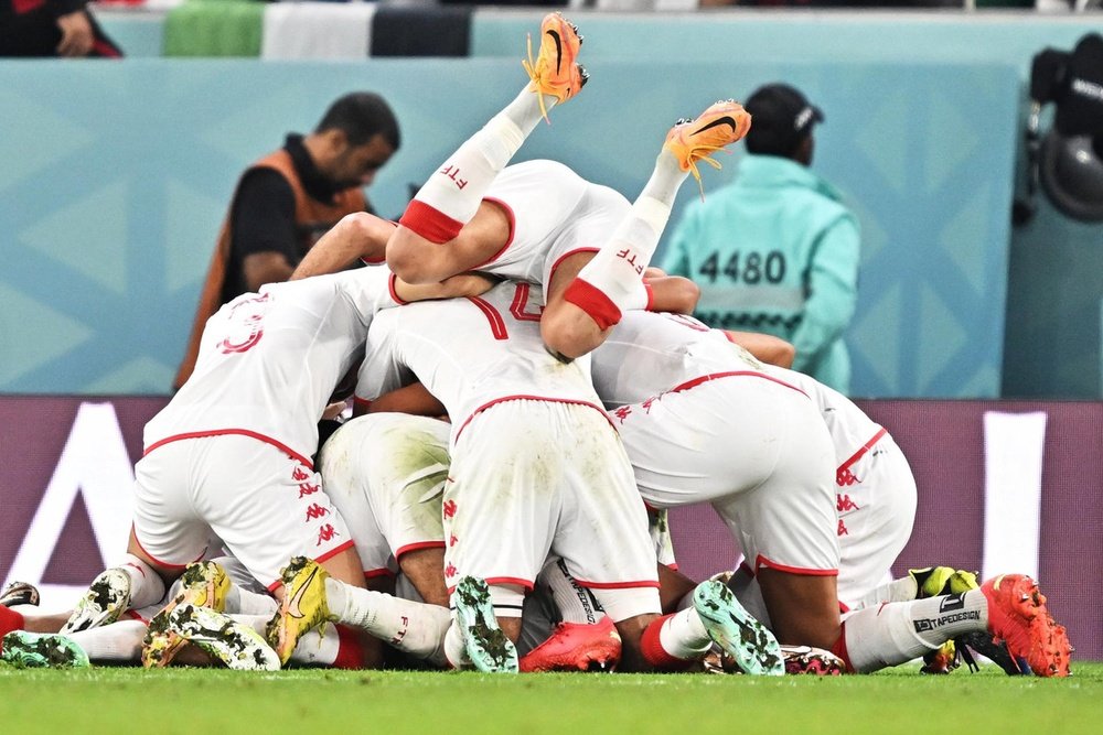 Tunisia surprisingly beat France, but it was all for nothing. EFE