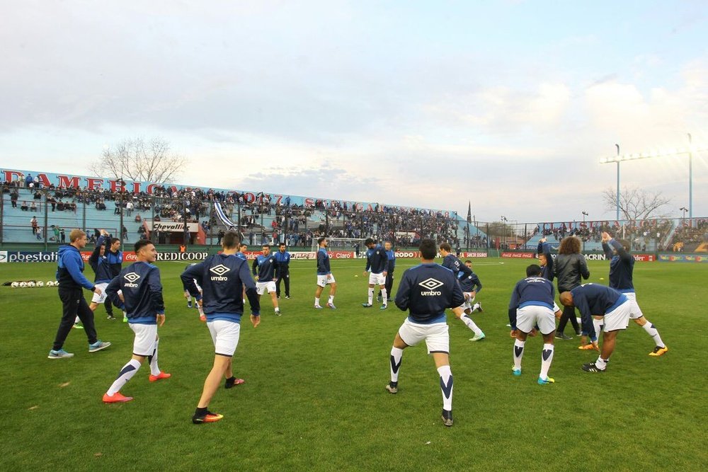 Vélez cayó duramente ante Racing Club por 0-3 en el Amalfitani. Vélez