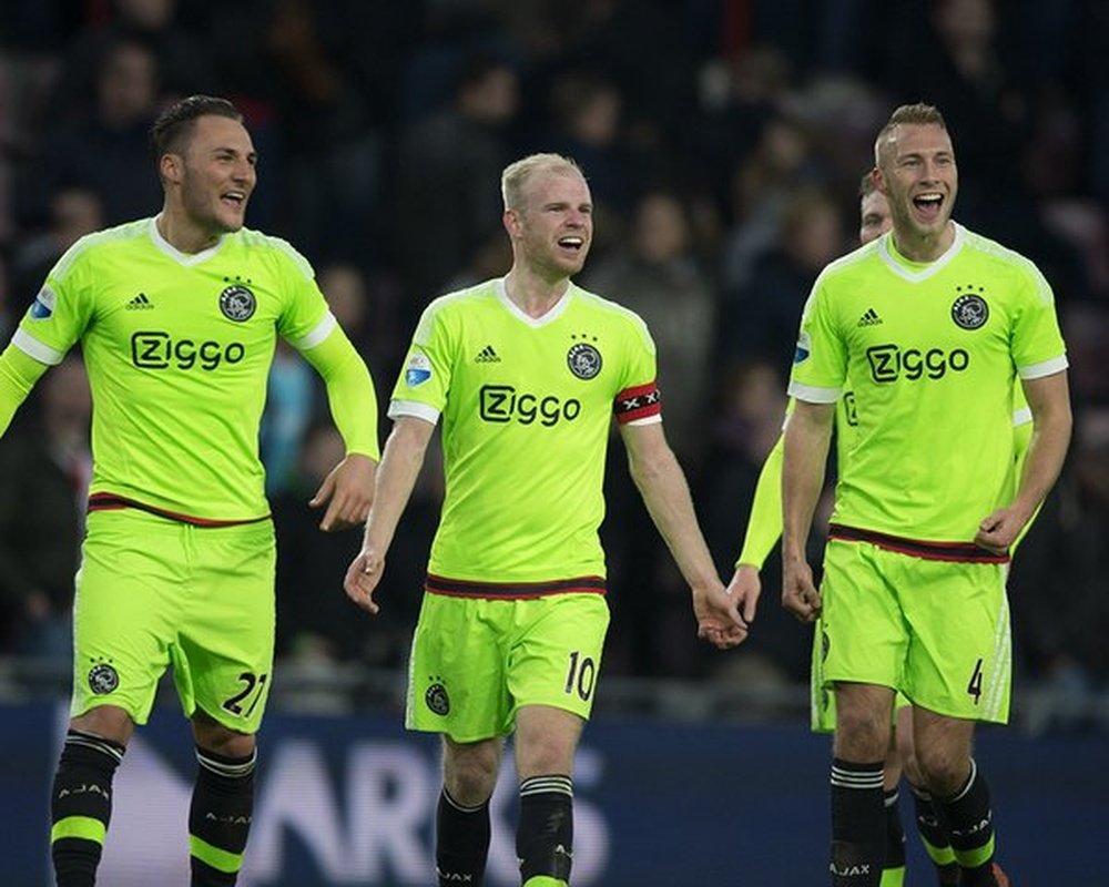 Los jugadores del Ajax celebran la victoria ante el PSV. AFCAjax