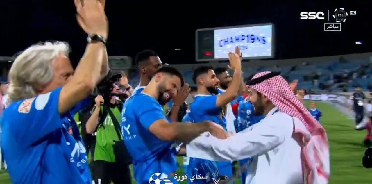 Nella scorsa edizione il titolo era stato vinto dall'Al Ittihad di Karim Benzema, ma nella nuova stagione si è visto costretto a cedere il trono all'Al Hilal, che si è aggiudicato il trofeo del campionato saudita dopo aver battuto l'Al Hazem 4-1.
