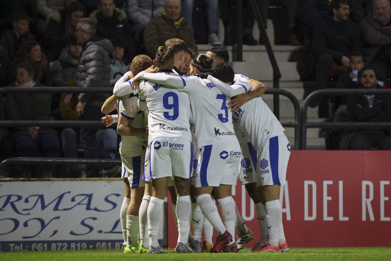 El Alavés se tomó muy en serio el partido ante el Portugalete, al que no le dio ninguna opción de avanzar en la Copa del Rey (0-3). El conjunto 'babazorro' metió la cabeza en los dieciseisavos de final del torneo.