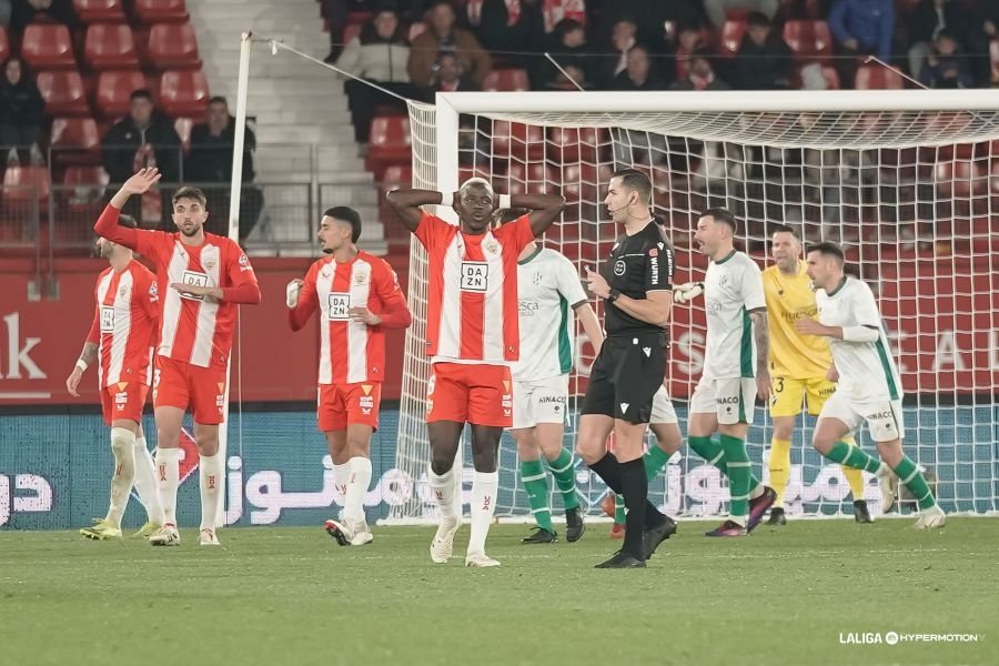 El Almería no pasó del empate a cero ante la SD Huesca. LaLiga