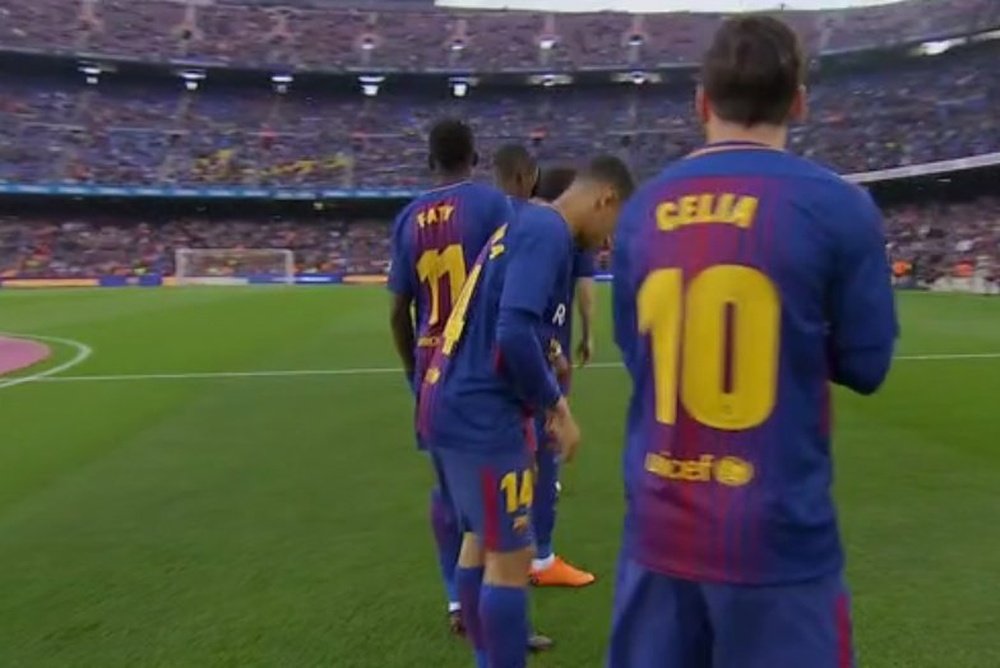 Les joueurs du Barça portaient des maillots différents. Capture