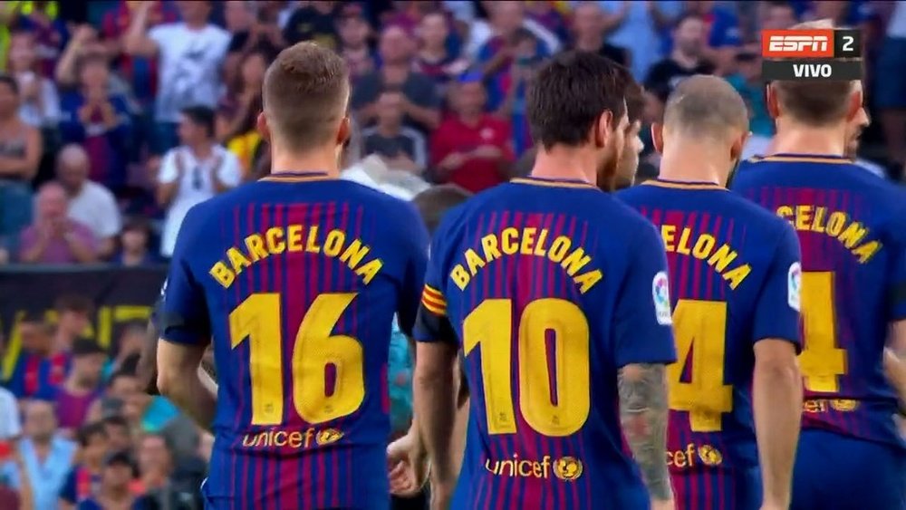 Los jugadores del Barcelona, con el nombre de la ciudad en sus camisetas. Twitter