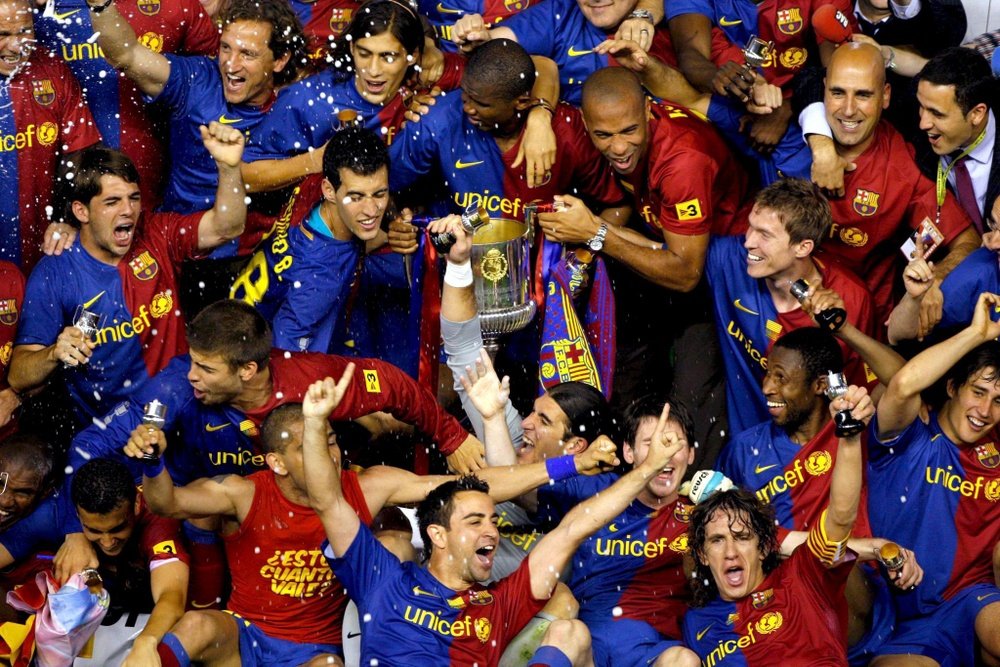 Barcelona won the UCL, La Liga and Copa del Rey in 2009. EFE