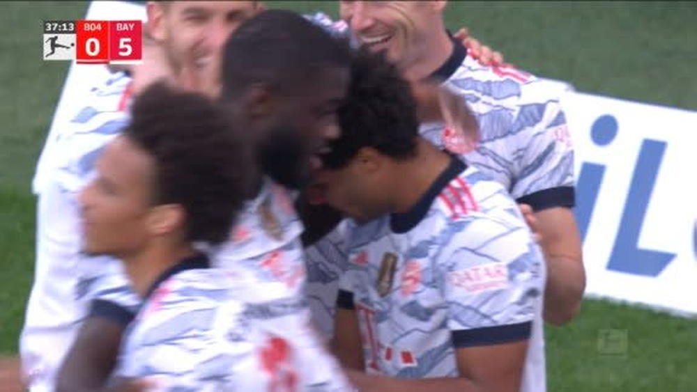 ¡Vendaval Bayern! Marcó cuatro goles en ocho minutos. Captura/MovistarLigadeCampeones