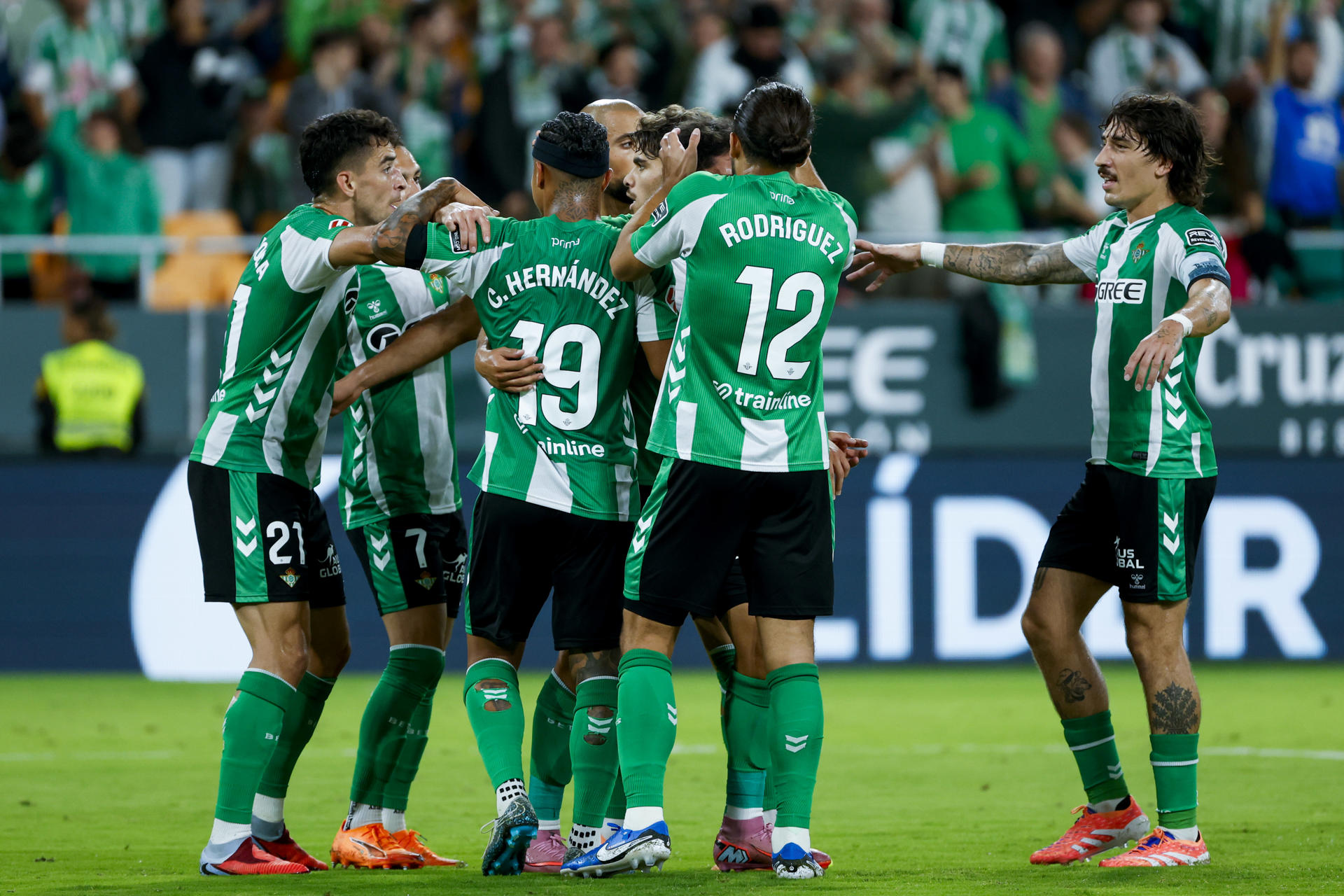 El Betis se arranca por bulerías
